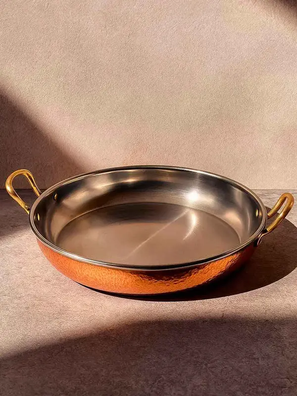 Gibco Сковорода 23х4,5 см с двумя ручками "Бином", медная с нержавеющей сталью, с тиснением и полировкой