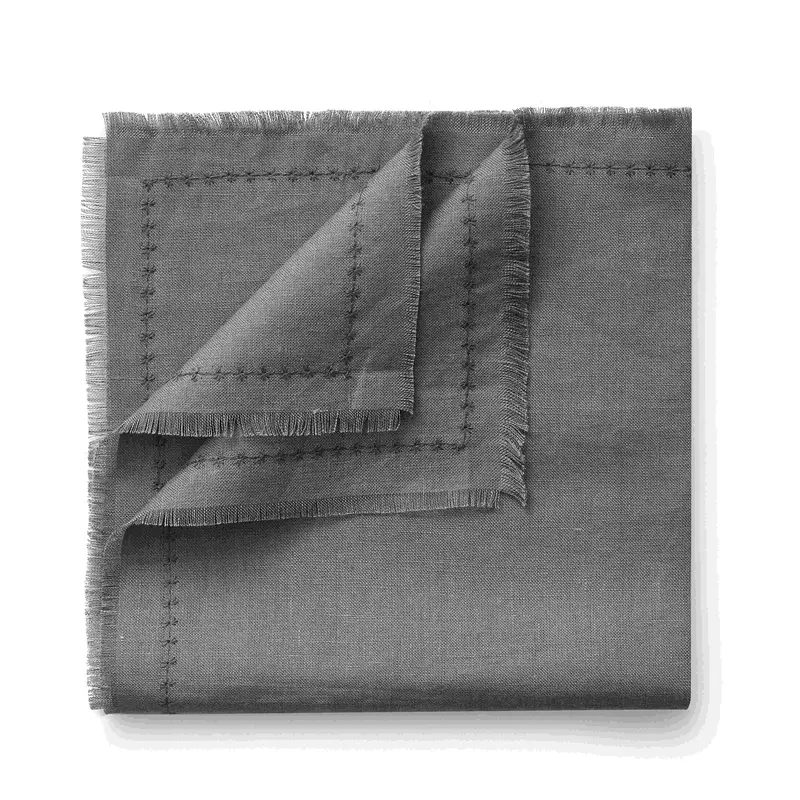 Салфетка из умягченного льна  с вышитым кантом и бахромой светло-серый, RestoTouch Textile, 45 x 45 см