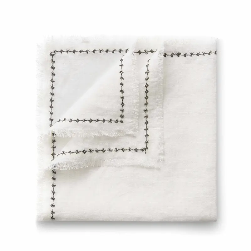 Салфетка из умягченного льна с вышитым кантом и бахромой теплый белый, RestoTouch Textile, 45 x 45 см