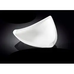 Блюдо треугольное с приподнятым краем, Wilmax, 190*200 мм 