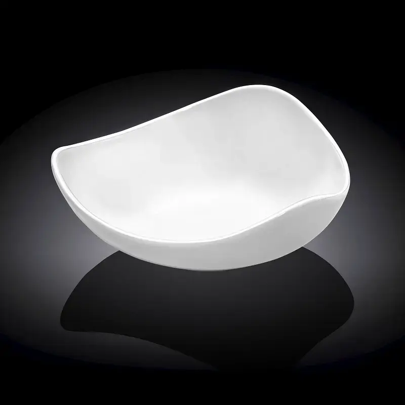 Салатник треугольный, Wilmax, 15,5 х 15,5 х 6,5 см, 300 мл.,  													