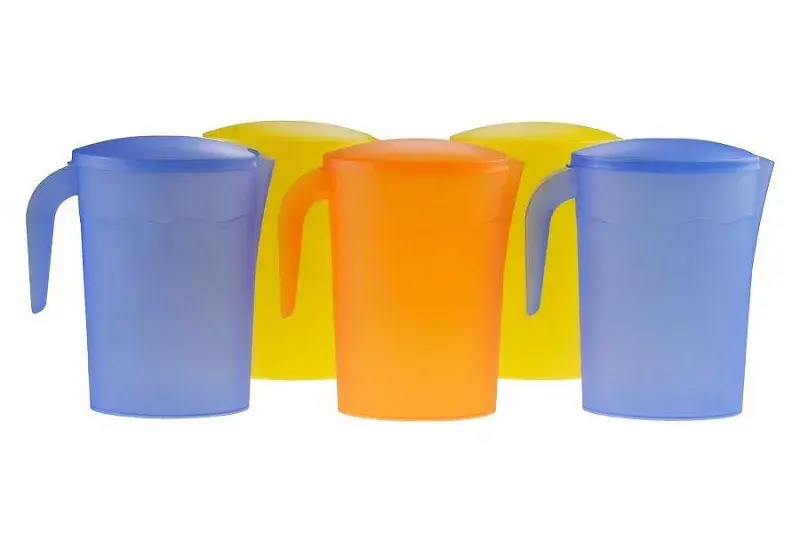 Кувшин 2,0 л. пластик. с крышкой /1/40/