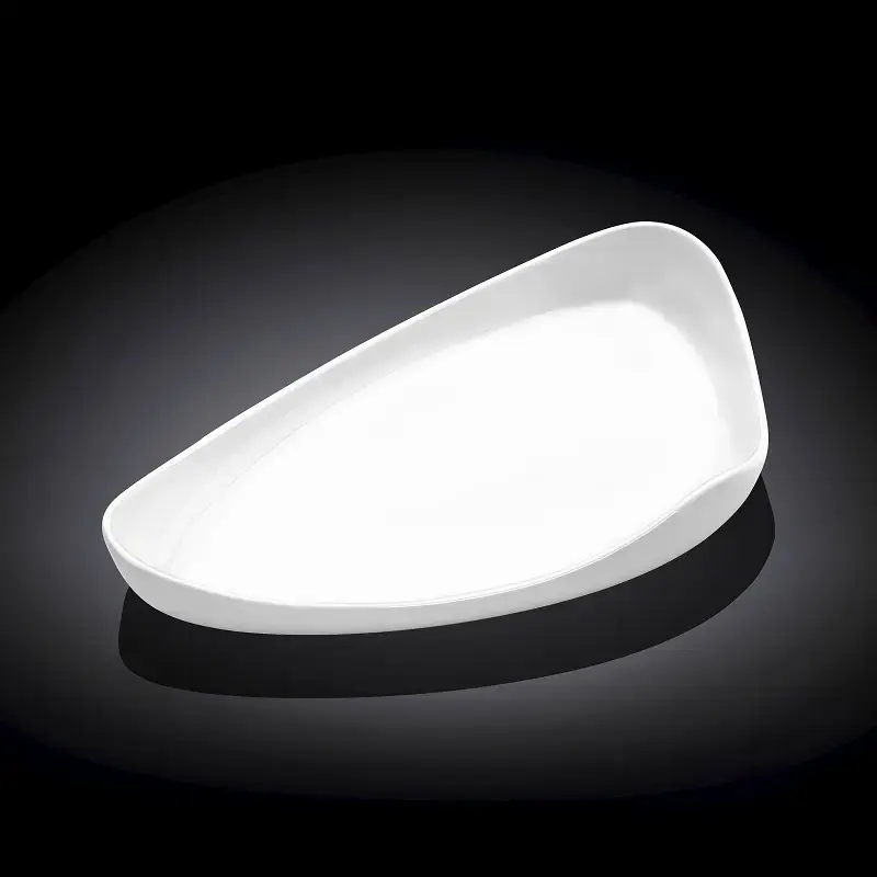 Блюдо треугольное,  Wilmax, 25,5 х 14 см.														