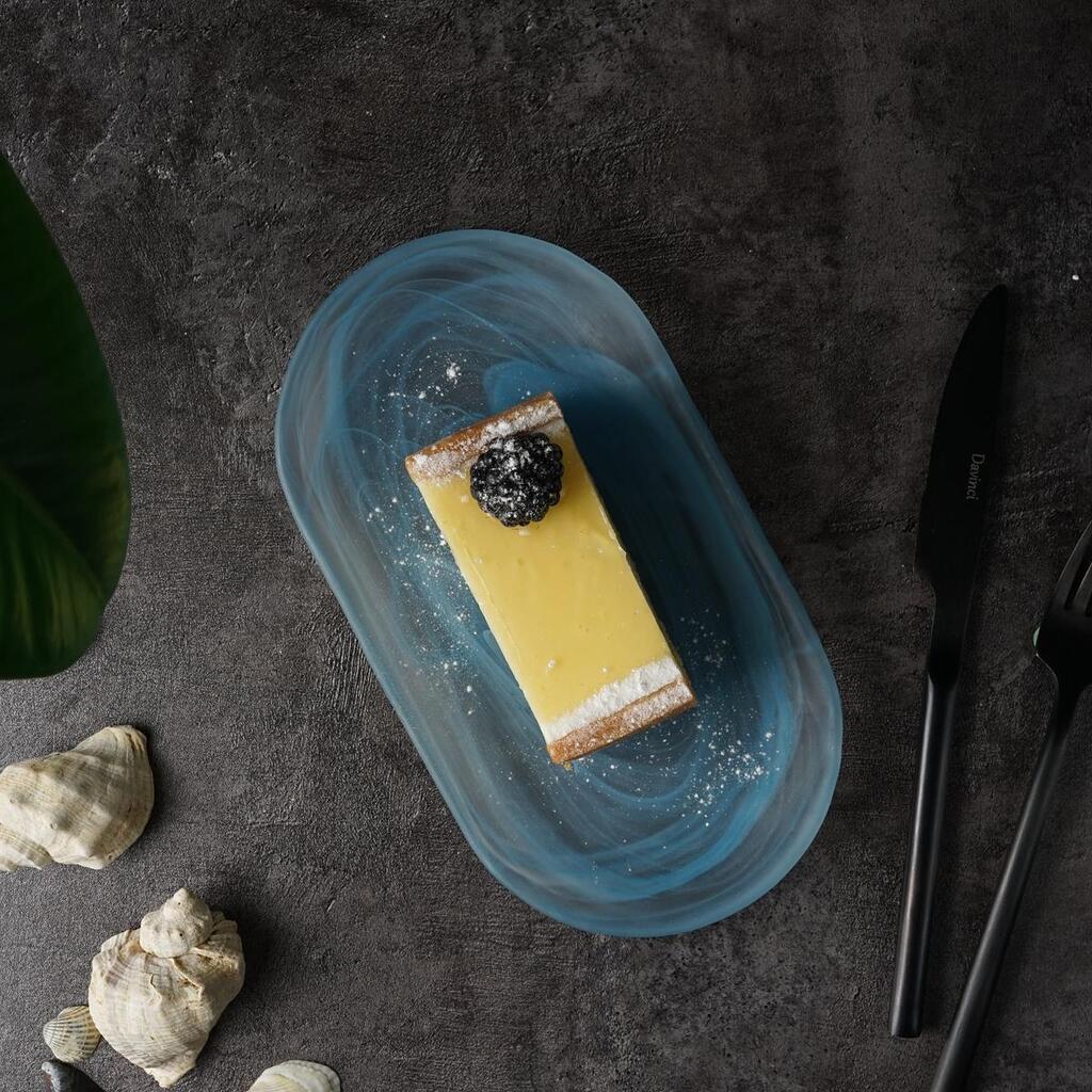 Блюдо овальное P.L. Proff Cuisine Blue Sunset матовое стекло 21*11,5*2 см